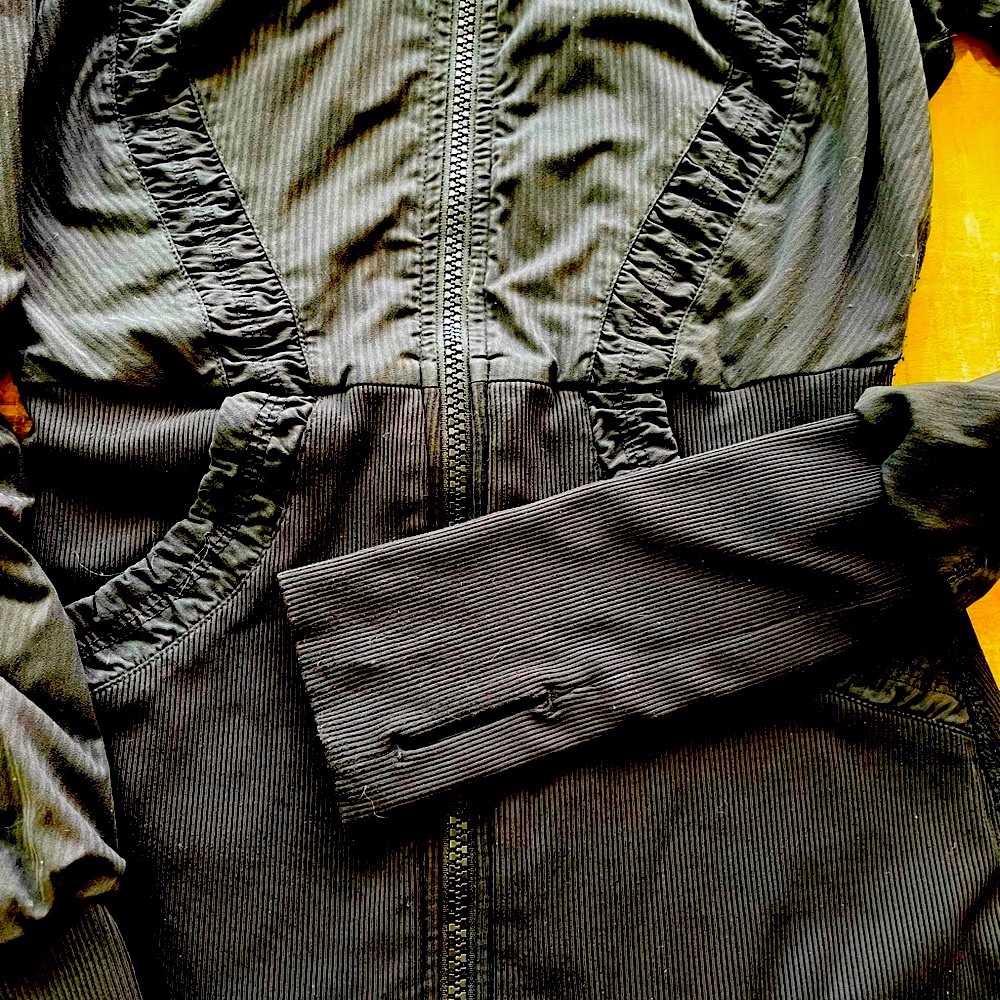 Lululemon jacket - Picture 2 of 12